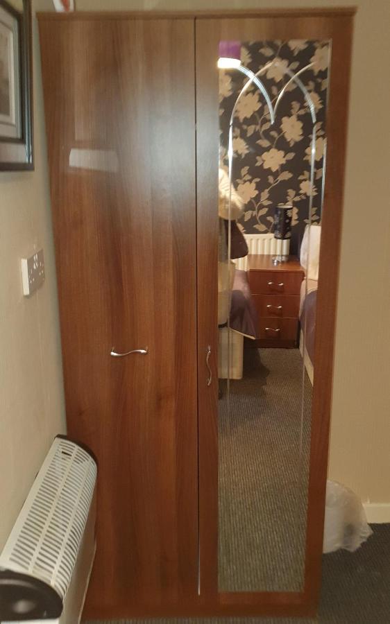 The Rutlands Bed & Breakfast Blackpool Bagian luar foto