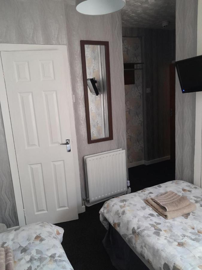 The Rutlands Bed & Breakfast Blackpool Bagian luar foto