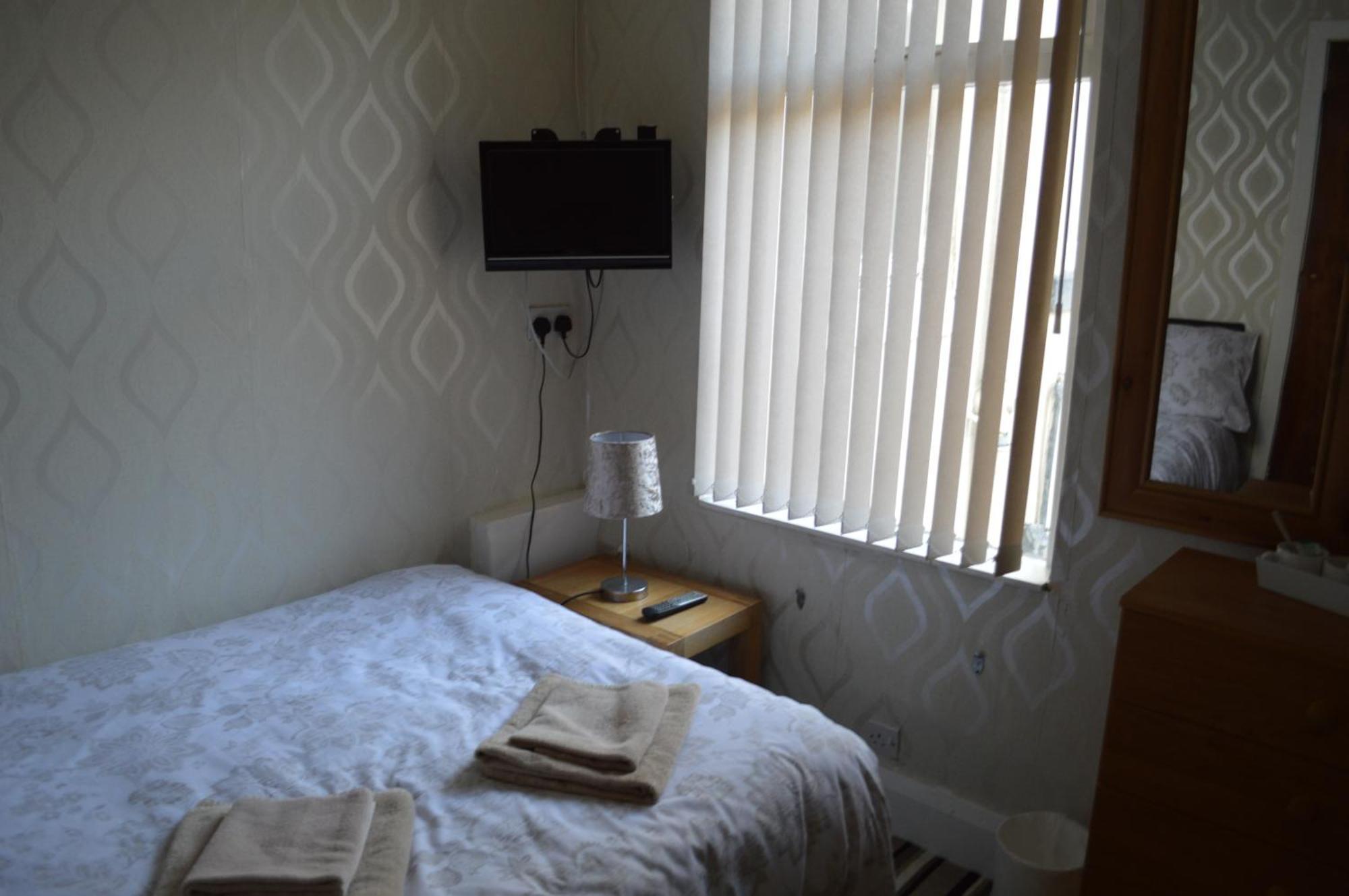 The Rutlands Bed & Breakfast Blackpool Bagian luar foto