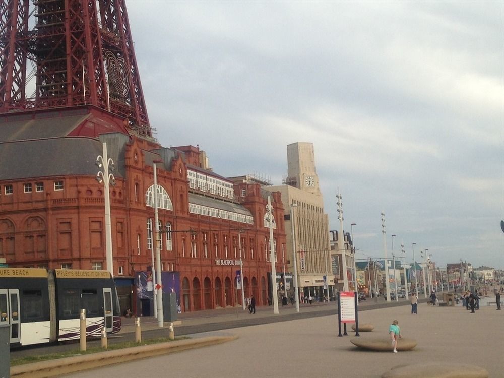 The Rutlands Bed & Breakfast Blackpool Bagian luar foto