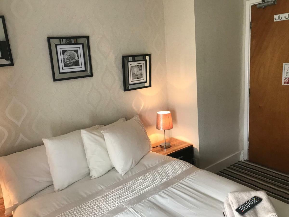 The Rutlands Bed & Breakfast Blackpool Bagian luar foto