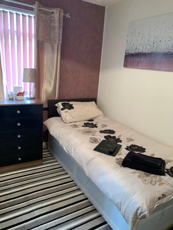 The Rutlands Bed & Breakfast Blackpool Bagian luar foto