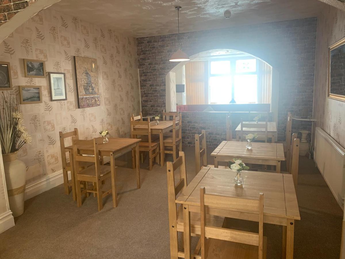 The Rutlands Bed & Breakfast Blackpool Bagian luar foto