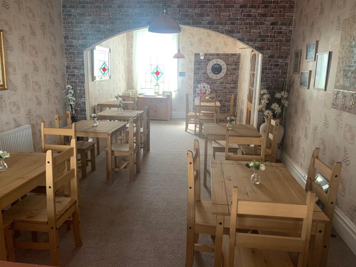 The Rutlands Bed & Breakfast Blackpool Bagian luar foto