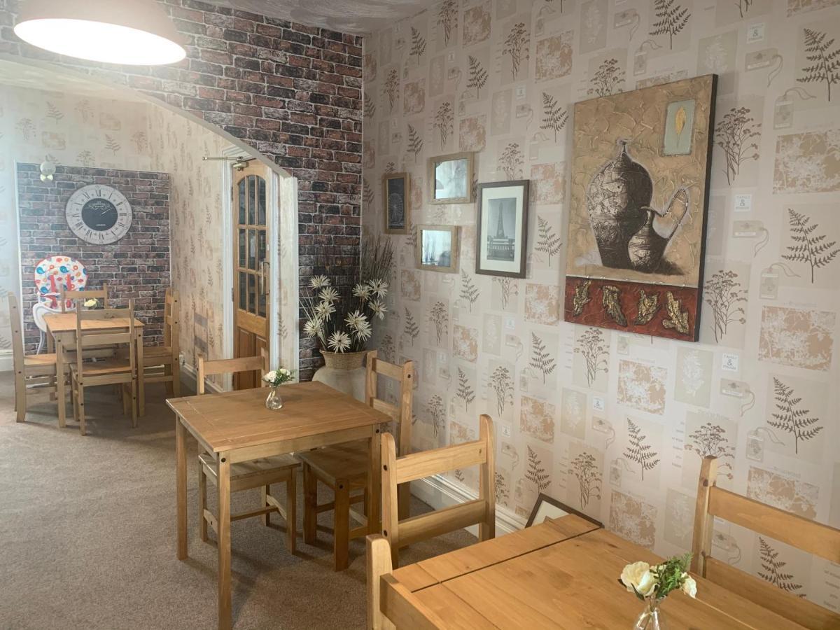 The Rutlands Bed & Breakfast Blackpool Bagian luar foto